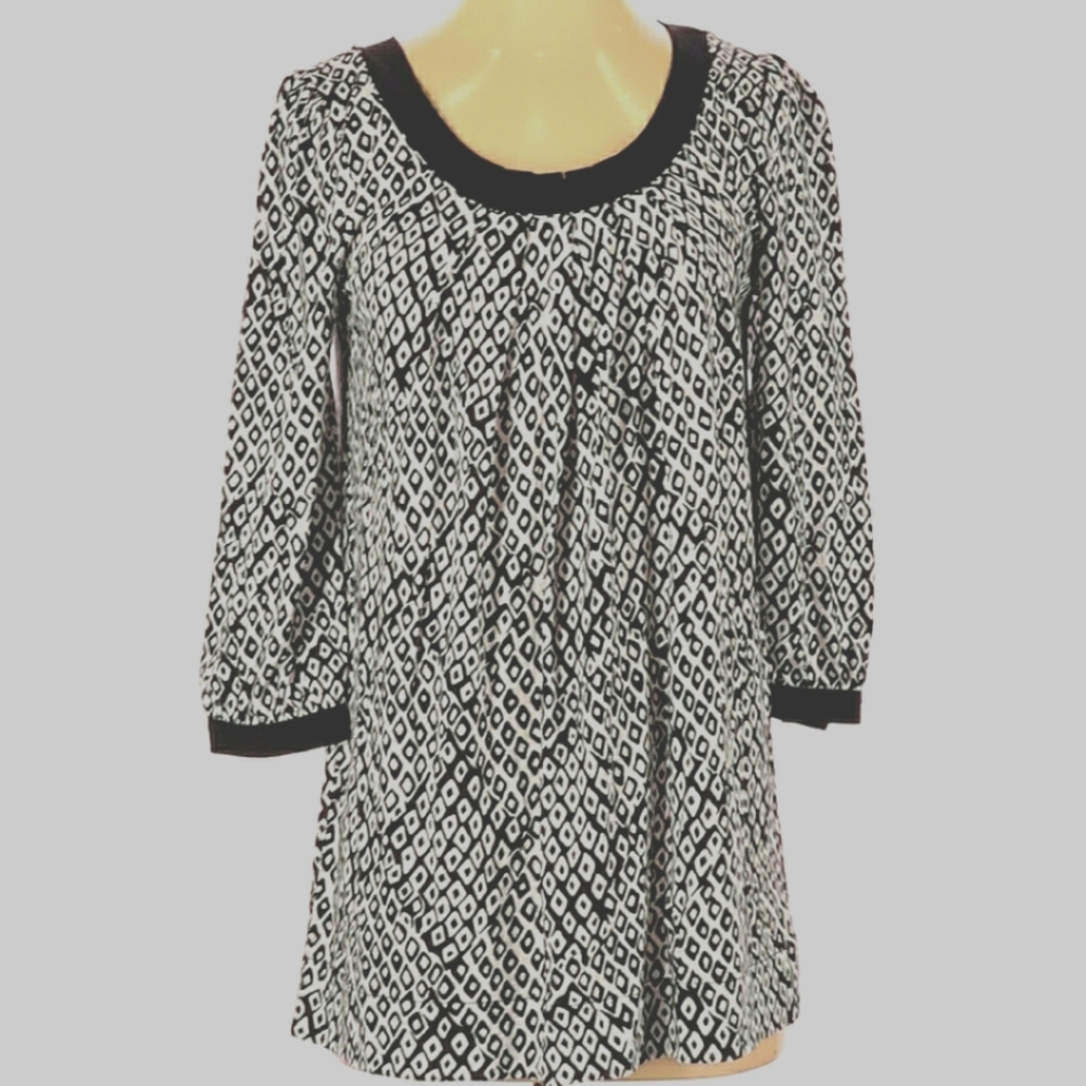 NWOT Pink Twill Black & White Patterned Blouse Size SM.